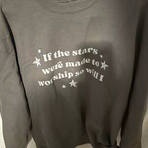Women’s sweatshirt